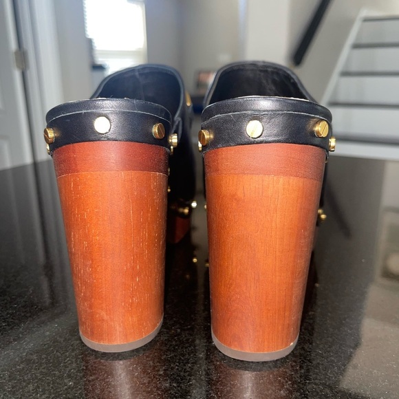 VERONICA BEARD Giles Clog in Black Leather Gold Stud Grommet Wooden Heel Sz 10 - Picture 9 of 14